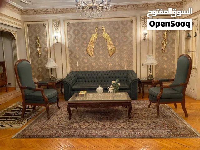 شقه كلاسيكيه دوبلكس للايجار اليومي على النيل اطلاله جانبيه
