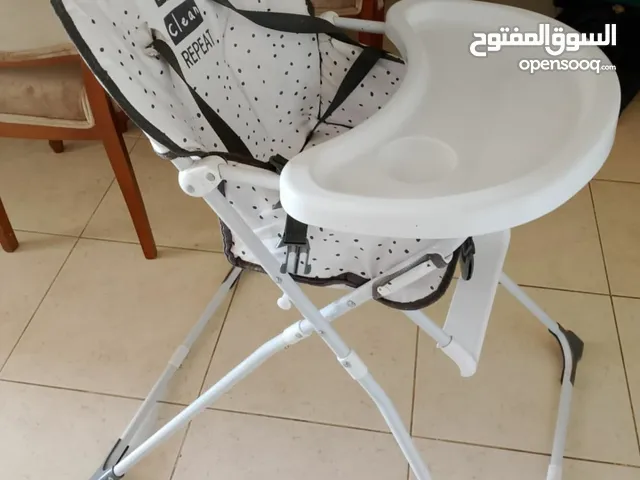 كرسي اطفال مذركيرحاله ممتازه زي الجديد