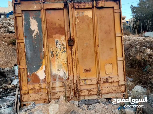 كونتينر بحالة جيدة للبيع يصلح لمخزن عدة خاصة لمقاولي البناء موجود في منطقة هندازة