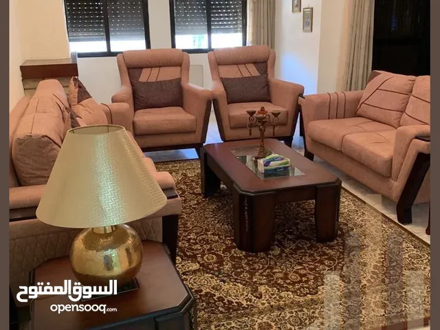 شقة طابق اول مفروش للإيجار في عبدون قرب السفارة البريطانية مساحة 180م