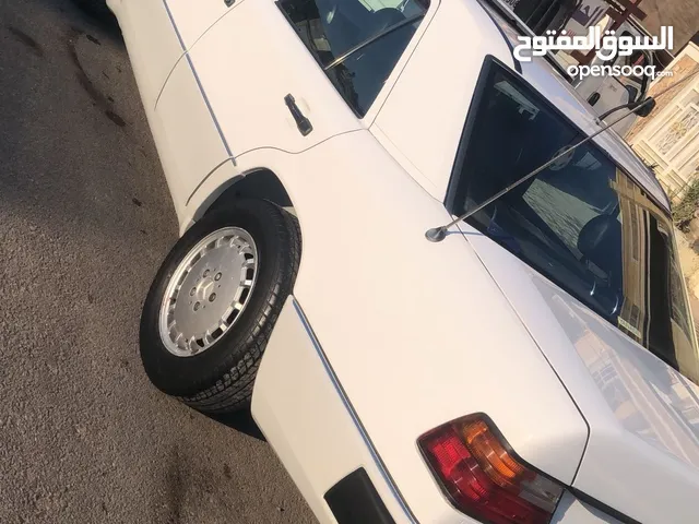 Mercedes Benz E-Class 1990 in Baghdad