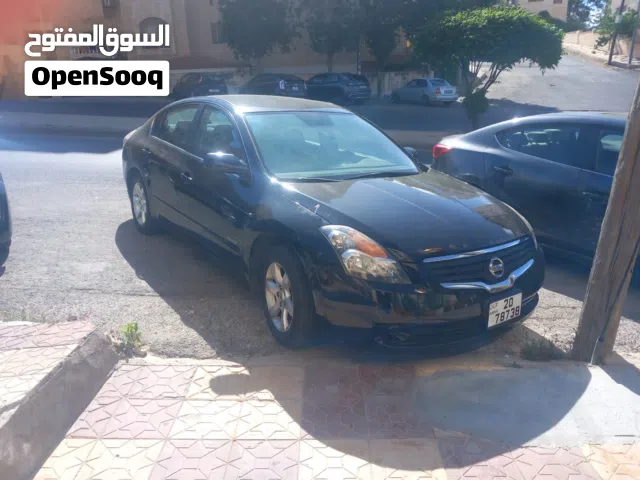 2009 نيسان التيما Standard