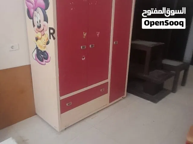 خزانة بحالة ممتاز