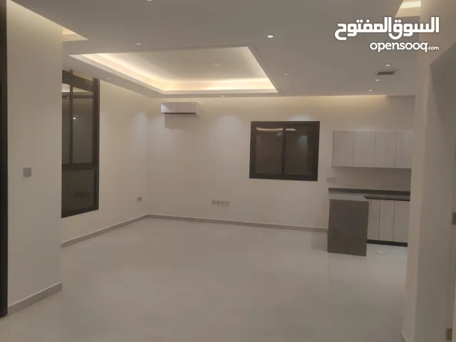 180 m2 3 Bedrooms Apartments for Rent in Jeddah Al Manar