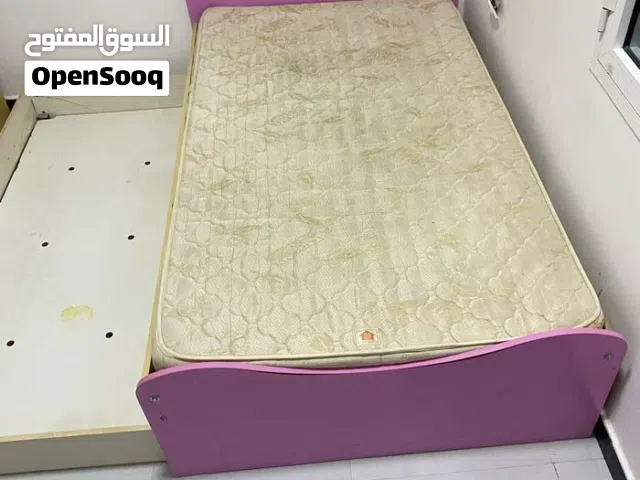 سريرين صغير و كبير