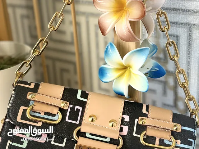شنتة guess براند