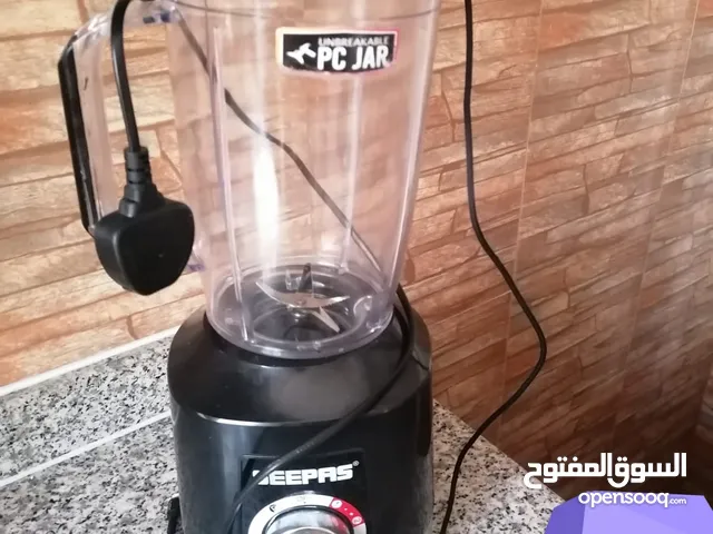 Kitchen Blender modern and barley used and in great condition