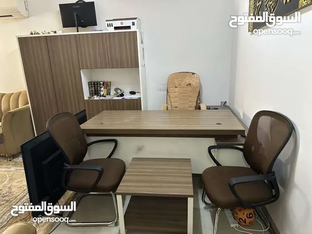 أثاث مكتبي مستعمل