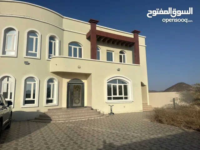 331 m2 4 Bedrooms Townhouse for Sale in Al Sharqiya Ibra