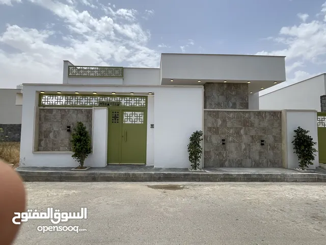 182 m2 4 Bedrooms Villa for Sale in Tripoli Ain Zara