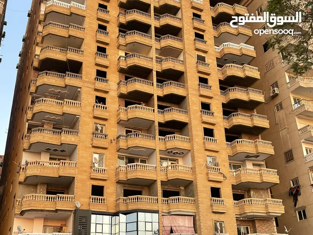 160 m2 3 Bedrooms Apartments for Sale in Cairo Helwan