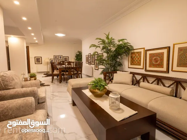 شقة مميزة مفروشة غرفتين وصالة للايجار في عبدون furnished two bedroom for rent in Abdoun