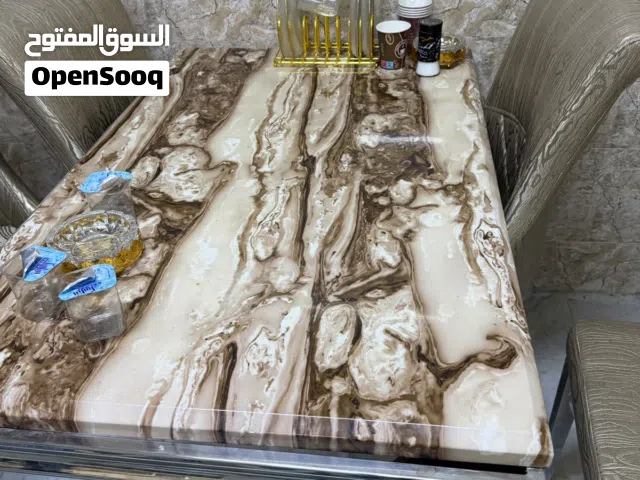 طاوله طعام ما مستعمله هواي