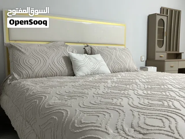شقة جديدة مفروشة في القرم