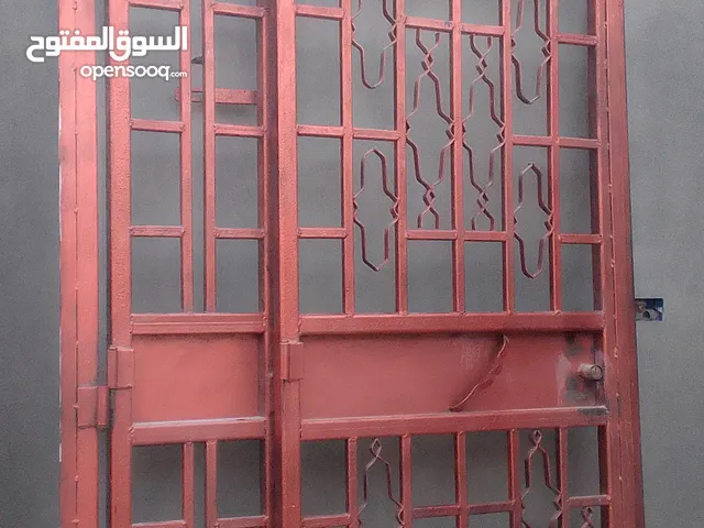 باب حديد حماية