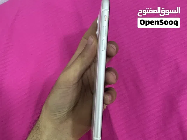 Apple iPhone 11 128 GB in Basra