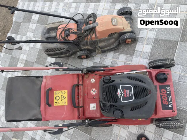 مكينة قص المعشب