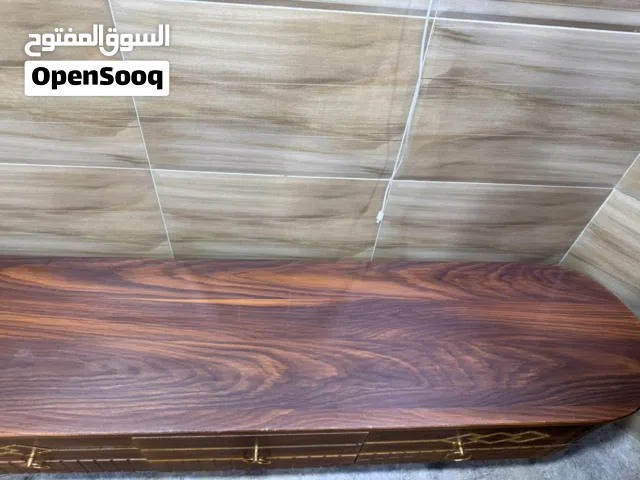 ميز بلازمة خشبي