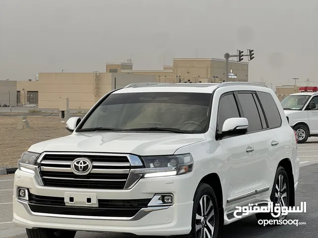 Used Toyota Land Cruiser in Sharjah