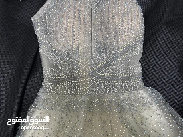 Stunning Crystal-Embellished Evening Gown – XXS  170cm Length – 3300 AED
