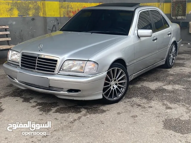 مرسيدس c200