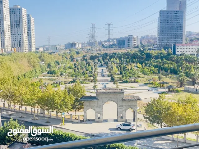 شقة باطلالة ولا اروع للبيع مفتوحة بالكامل من اكبر مساحة بالثلاث غرف وصالة
