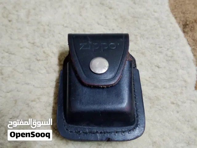 حافظة جلدية أصلية لقداحات زيبو (Zippo Leather Lighter Pouch) باللون الأسود مصنوعة من الجلد الطبيعي.
