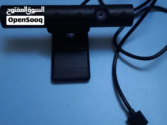 كاميرا بلايستيشن 4 (النسخة الحديثة V2) الأصلية مع القاعدة - بحالة ممتازة جداً
