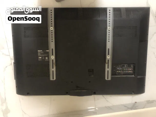 تلفزون كبير مستعملة نظيفة