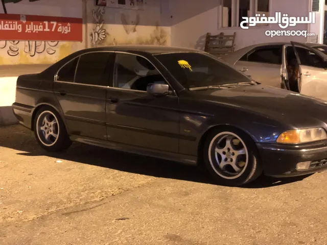 BMW 5 Series 523 in Tripoli