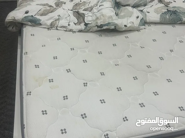 تخت مجوز وفرشه