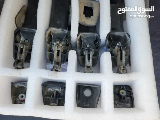 يدات ابواب لاند كروزر