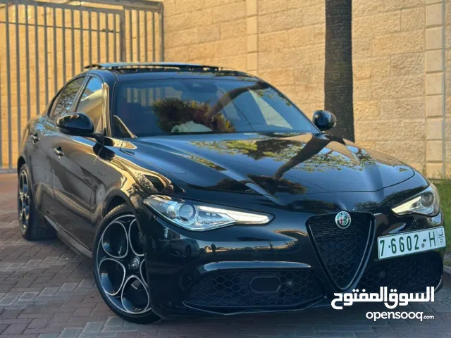 الفا روميو جوليا 2022