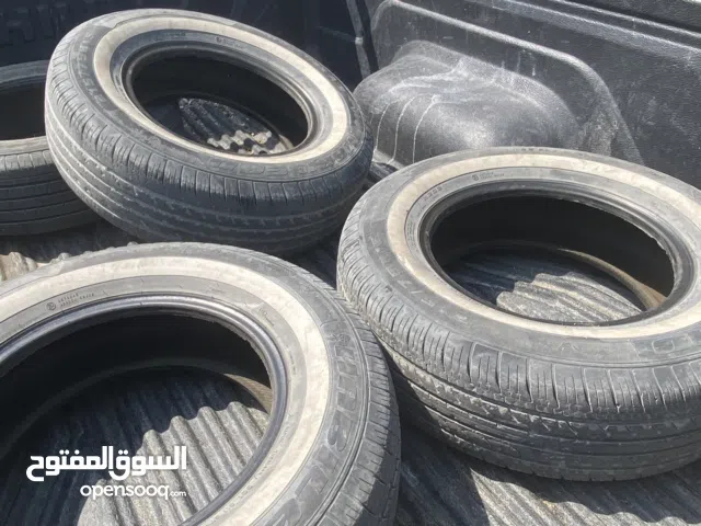 اغراض هايلكس وسط