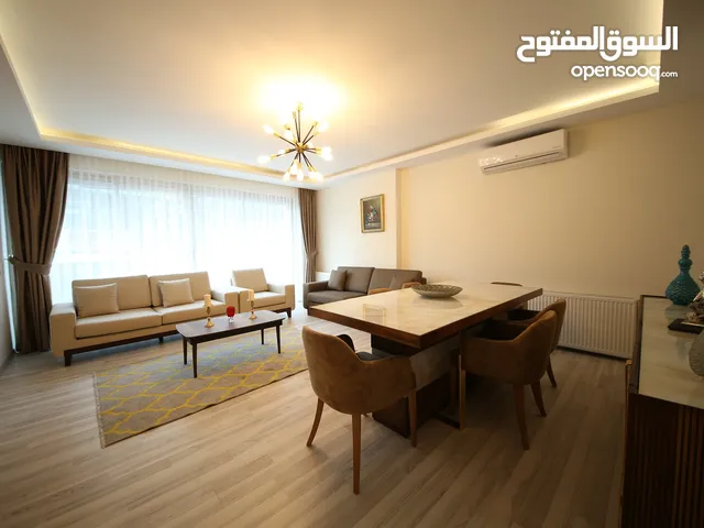 شقق فندقيه مكونه من اربع غرف وصاله و 3 حمامات للايجار اليومي والاسبوعي ضمن رزدنس فاخر