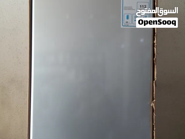 ثلاجة سامكس مكتب لون سلفر أعلى توفير للكهرباء 91لتر