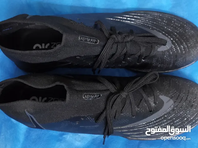 42 Sport Shoes in Northern Governorate