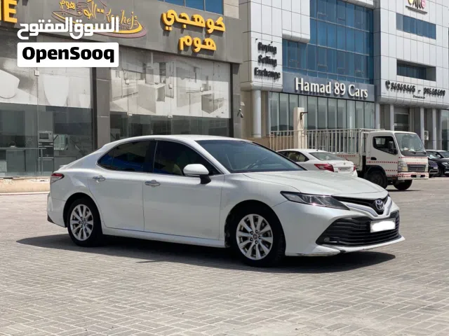 Toyota Camry GLE 2018 (Pearl)