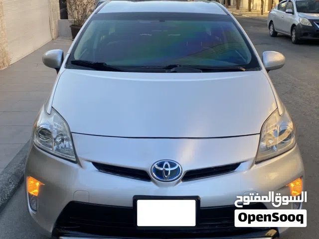 2013 تويوتا بريوس Prius