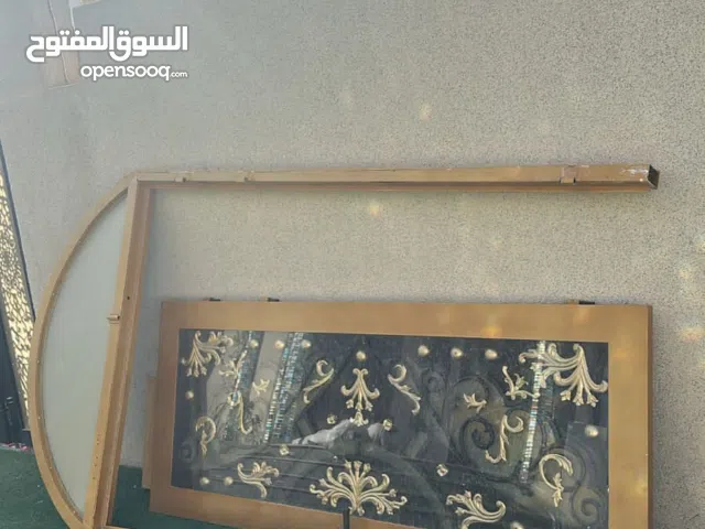 بابين (صالة فردة ونص) و(باب مجلس فردة ونص)