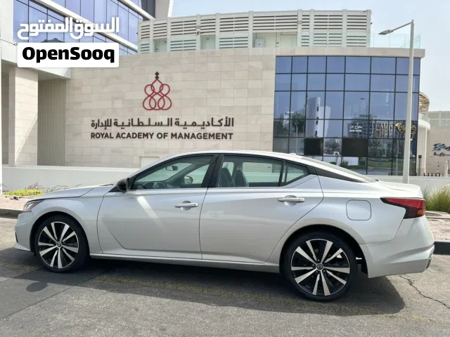2020 نيسان التيما SR