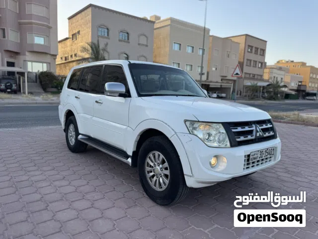 2013 ميتسوبيشي باجيرو GLS