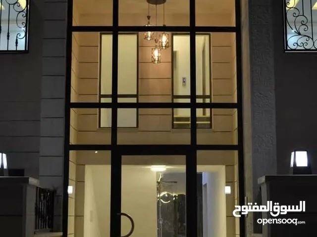 237 m2 5 Bedrooms Apartments for Sale in Amman Daheit Al Rasheed