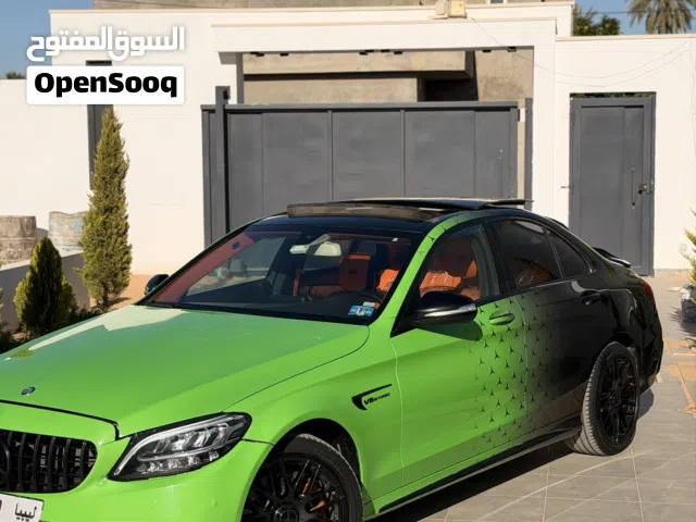2016 مرسيدس بنز الفئة-C C 300