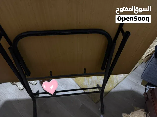 طاولة تغلق وتفتح