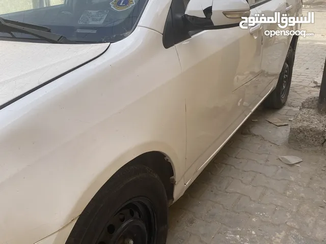 سيارة بي وإي دي 2016 للبيع