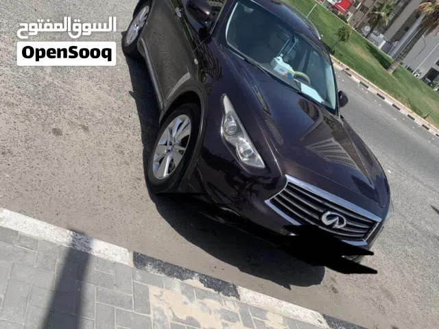 2012 إنفينيتي FX35 Sebastian Vettel Edition