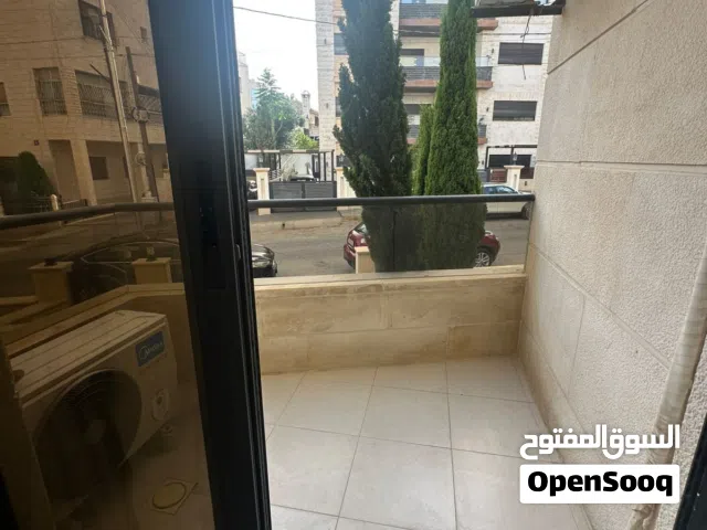 شقة للايجار ارضية (العمارة جديدة ) في شارع عبدالله غوشة - بجانب وزارة العمل