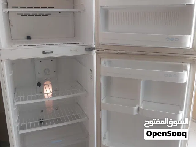 ثلاجه LG مستخدمه