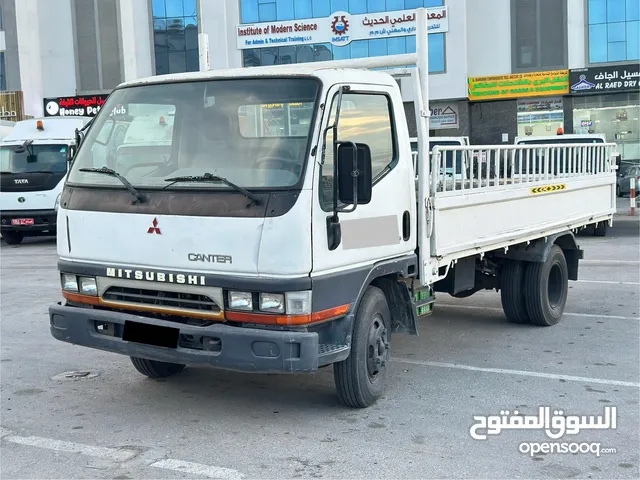 ميتسوبيشي شاحنة 3 طن كانتر 2002